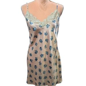 We Are HAH Floral Slip and Reversible Robe